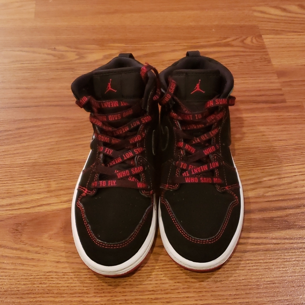 Nike Air Jordan 1 Min Fearless (Size 3Y)